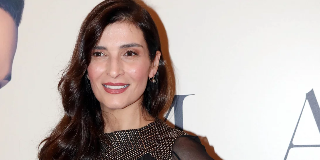 Η Αντιγόνη Κουλουκάκου αγκαλιά με τον 8μηνών γιο της - Η festive νότα στο look της