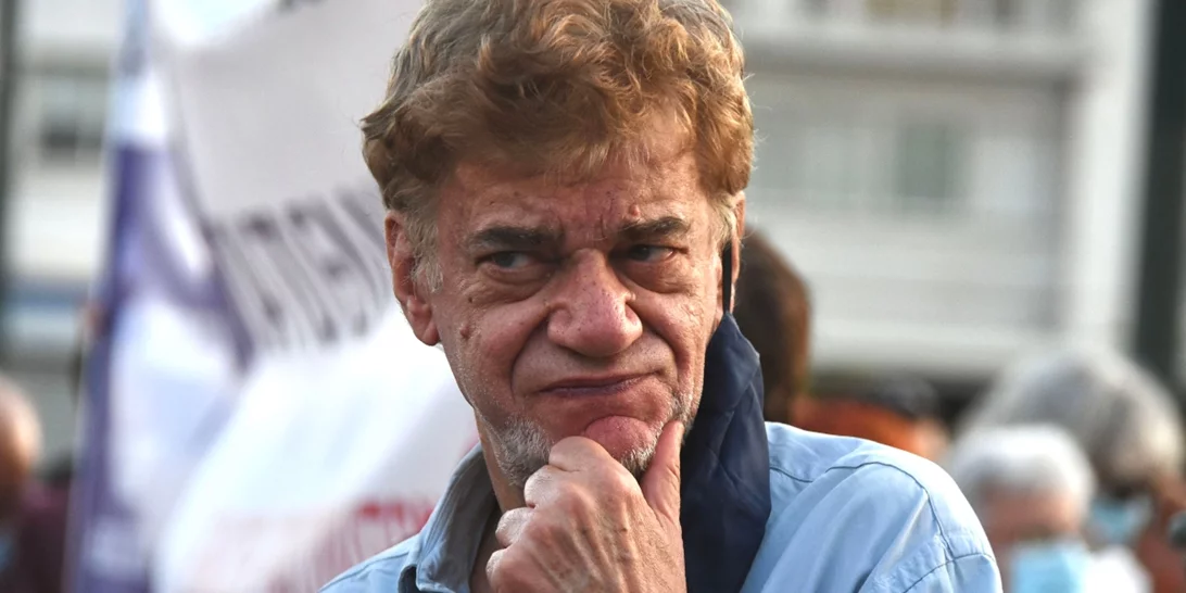 Ιάσονας Παπαματθαίου | Ο γιος του Τάκη Παπαματθαίου σε σπάνια δημόσια εμφάνιση με τον πατέρα του - η απίστευτη ομοιότητα