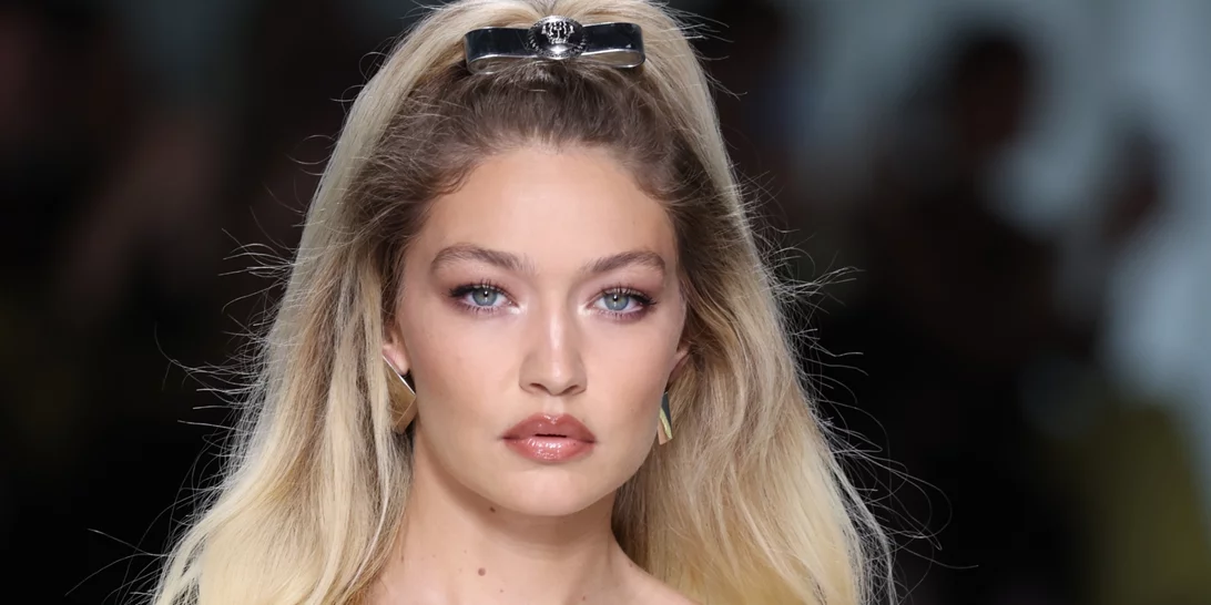 4 beauty tips που ίσως δεν σου έμαθε η μαμά σου — και πρέπει να εντάξεις στη skincare ρουτίνα σου