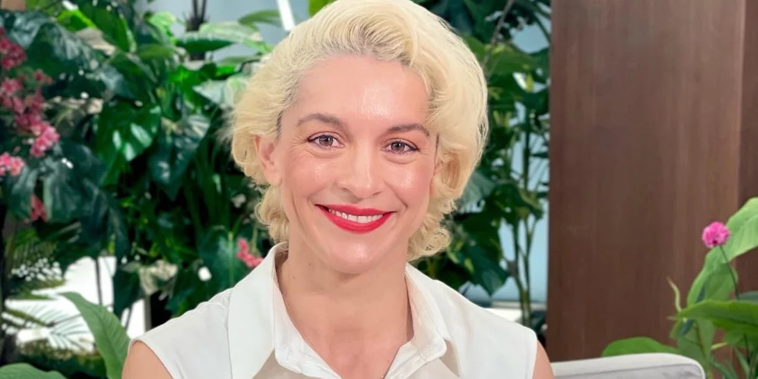 Η Γιούλικα Σκαφιδά δημοσίευσε μία #tb φωτογραφία από τη σειρά "Νησί" πριν από 14 χρόνια