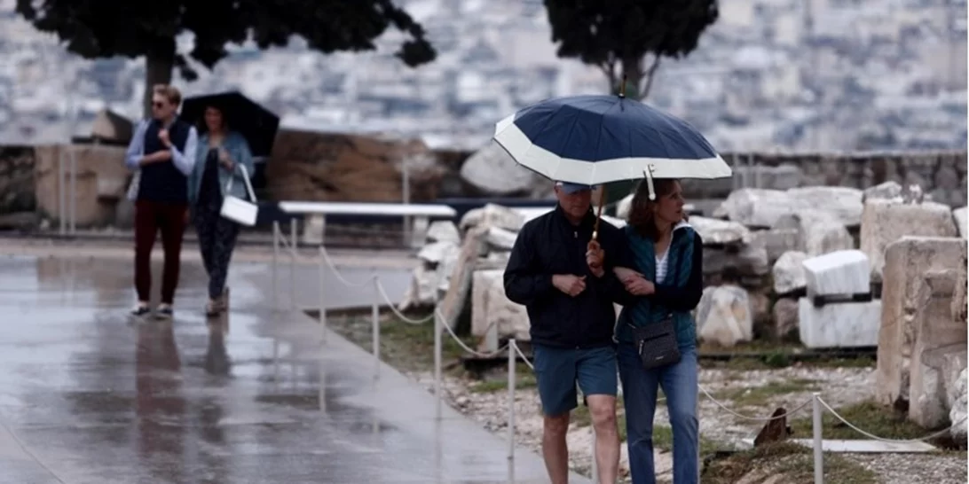 Αστατος και συννεφιασμένος ο καιρός και σήμερα - Πού θα εκδηλωθούν καταιγίδες