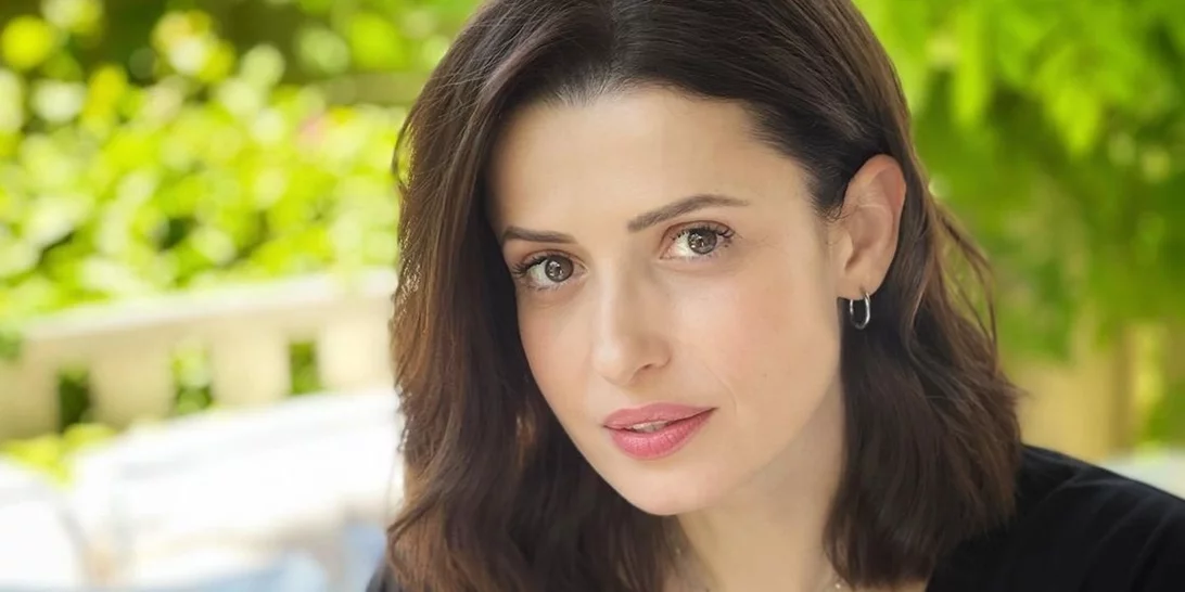 Η Χρύσα Παπά με πιο κοντά μαλλιά από ποτέ | Το νέο της κούρεμα είναι αυτό που λατρεύουν και οι Γαλλίδες