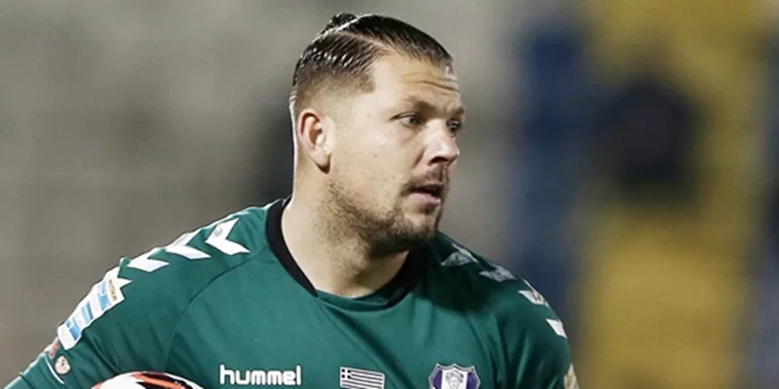 Συγκλονίζει ο τερματοφύλακας του Απόλλωνα | "Η κόρη μου δεν θα περπατήσει ποτέ - Ο καρκίνος πάγωσε τον εγκέφαλό της"