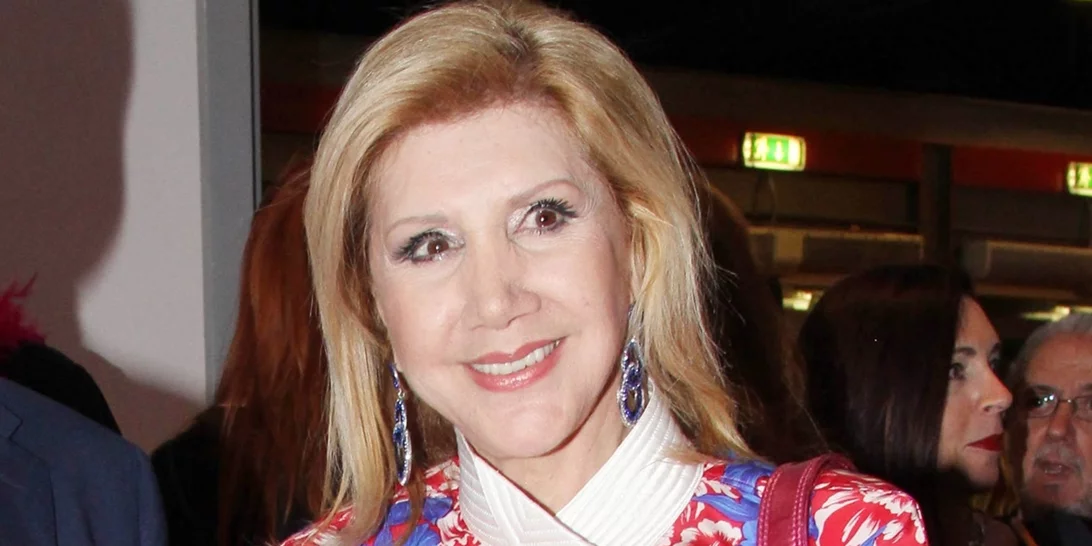 Λίτσα Πατέρα | Η θεραπεία που κάνει την επιδερμίδα της να δείχνει 20 χρόνια νεότερη