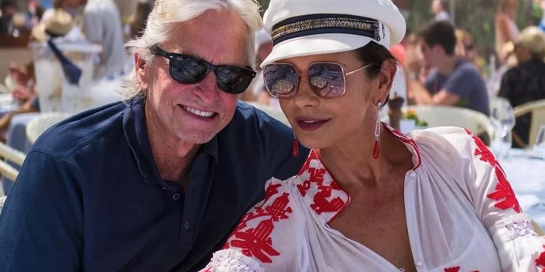 Ο Michael Douglas μοιάζει αγνώριστος