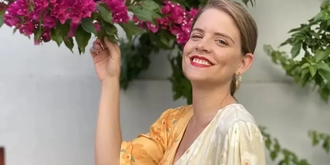 Η Δανάη Μιχαλάκη φόρεσε το ανοιξιάτικο twin set που χαρίζει φυσική κομψότητα