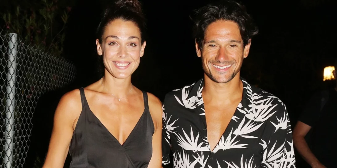 Η Ιωάννα Τριανταφυλλίδου ποζάρει με το μαγιό της στην παραλία και είναι το απόλυτο bikini body