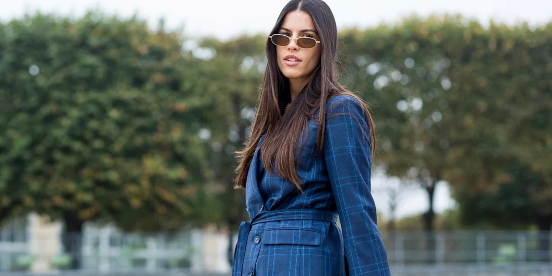 Το matching set από τη Stradivarius που έχει ενθουσιάσει τις fashionistas - ο ιδανικός τρόπος να φορέσεις τη μίνι φούστα