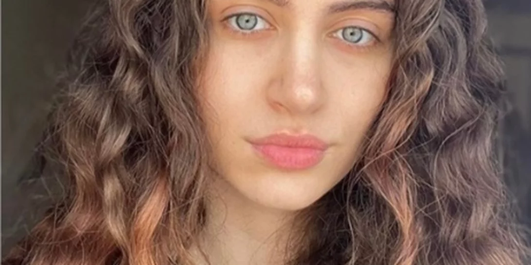 Η Melisa Raouf είναι η πρώτη διαγωνιζόμενη στην ιστορία των καλλιστείων της Βρετανίας που έλαβε μέρος χωρίς μακιγιάζ