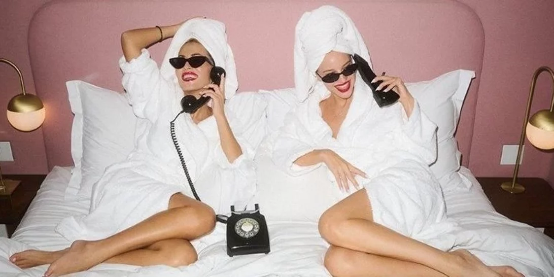 #FacesofHaralas | H νέα καμπάνια Haralas εξυμνεί τη νεότητα, τη φιλία και τη μόδα