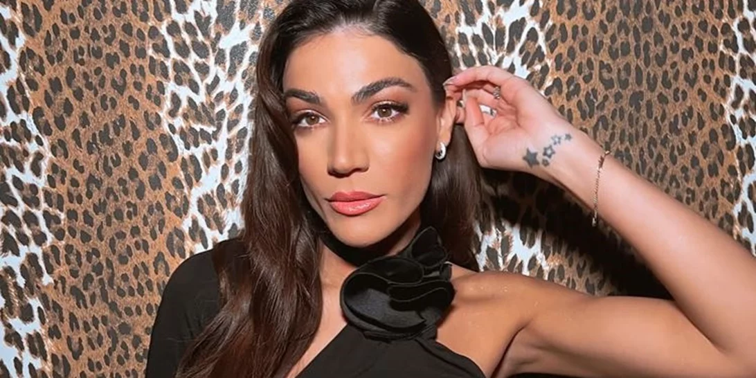 Η Ήβη Αδάμου με το μανικιούρ που θα αναδείξει το μαύρισμά σου