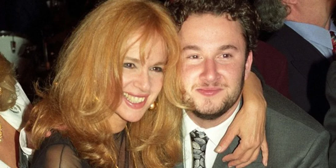 Αλίκη Βουγιουκλάκη | Σπάνια φωτογραφία με το βαφτιστήρι της