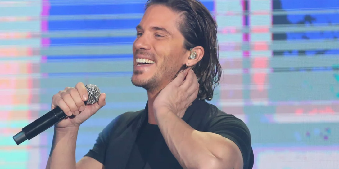 Τι συμβαίνει ανάμεσα στη Μελίνα Νικολαΐδη και τον Νίκο Οικονομόπουλο; Ο τραγουδιστής απαντάει για πρώτη φορά