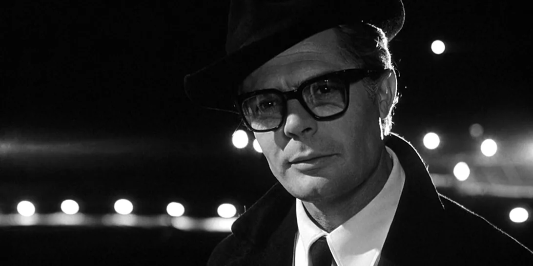 Οι καλύτερες κλασικές επανεκδόσεις στα θερινά σινεμά – Από Φελίνι και ντε Σίκα, μέχρι Ρενουάρ και Χίτσκοκ