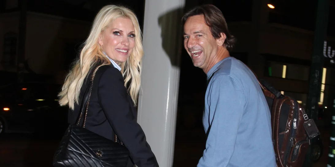 Ελένη Μενεγάκη | Η φωτογραφία από τη βεράντα της στα Άχλα χωρίς ίχνος μακιγιάζ