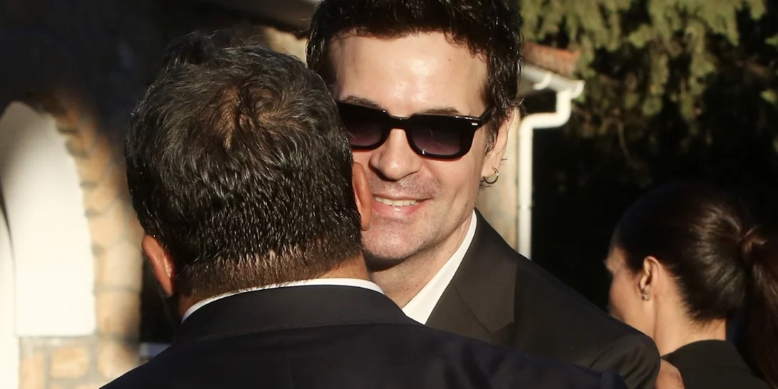 Νίνο | Η εμφάνισή του στον γάμο του Παύλου Βαρδινογιάννη με την Κατερίνα Μπιρμπίλη