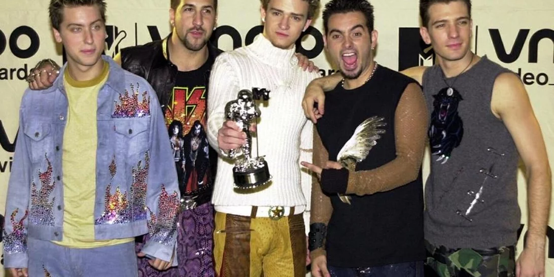 Πώς ένα pop τραγούδι 24 ετών ξαναγεννήθηκε και κάνει χαμό παγκοσμίως