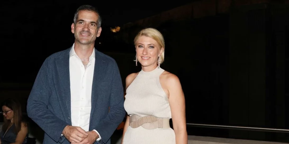 Σία Κοσιώνη | Με τον Δήμο της στο ραδιοφωνικό στούντιο