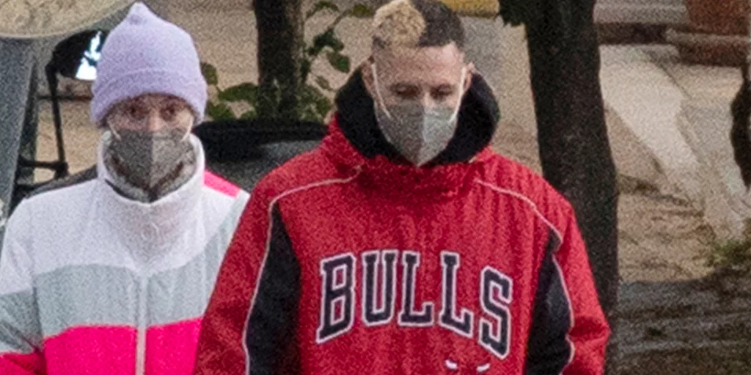 Τάμτα | Βόλτα με τον Πάρη Κασιδόκωστα στη Γλυφάδα (εικόνες)