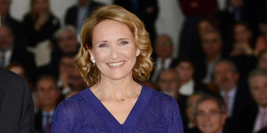 Ρεβεγιόν Πρωτοχρονιάς στο σπίτι | Τρία looks της Μάρας Ζαχαρέας που μπορείς να αντιγράψεις