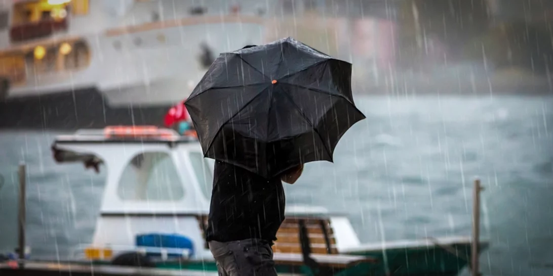 Κακοκαιρία | Εικόνες αποκάλυψης στο Ηράκλειο - Εγκλωβίστηκαν οδηγοί, ποτάμια οι δρόμοι - Μήνυμα 112 στο Λασίθι [βίντεο]