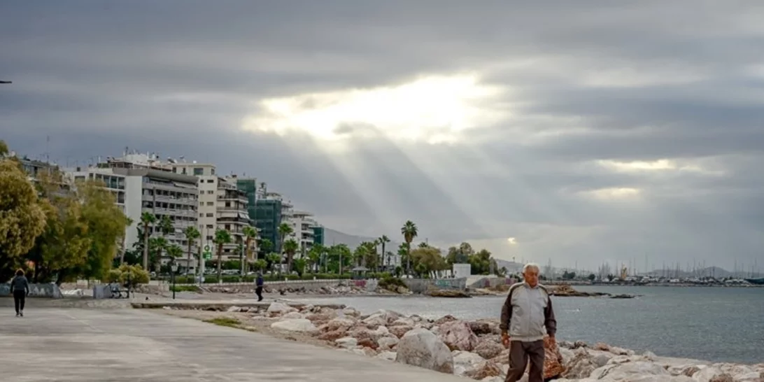 Καιρός | Έως και 28 βαθμούς σήμερα η θερμοκρασία - Σε ποιες περιοχές θα σημειωθούν καταιγίδες