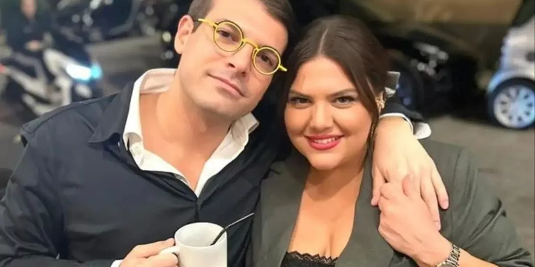 Δανάη Μπάρκα | Η τρυφερή, δημόσια ευχή της στον Φίλιππο Τσαγκρίδη για τη γιορτή του – Φωτογραφία από τη βιντεοκλήση τους