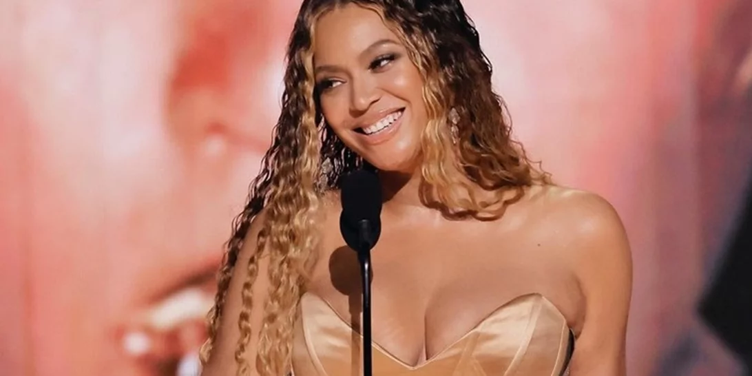 Η Beyoncé τίμησε την Tina Turner κατά τη διάρκεια συναυλίας στο Παρίσι