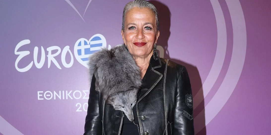 Λουκία Παπαδάκη: Με μίνι τζιν φούστα στο Κολλέγιο Αθηνών