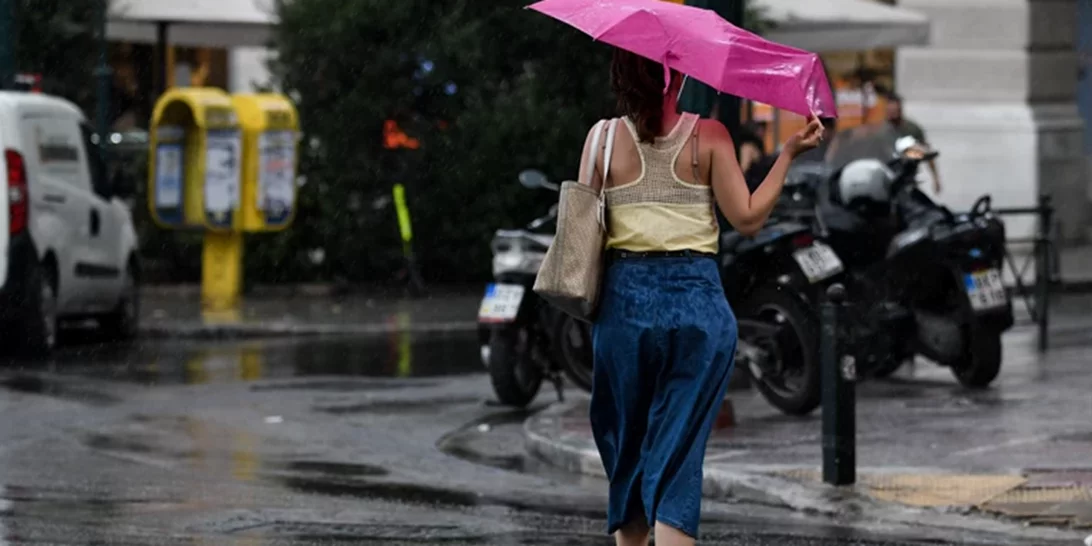 Ψυχρό μέτωπο φέρνει σημαντική μεταβολή του καιρού σήμερα και αύριο - Ποιες περιοχές θα επηρεαστούν [χάρτης]