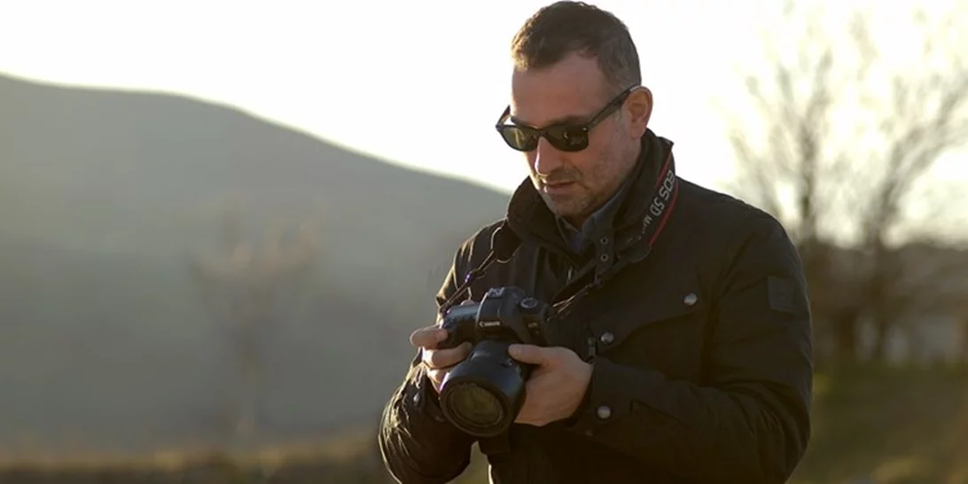 LG OLED Gallery TV | Η Τέχνη συναντά την τεχνολογία στην έκθεση "Non-Returns" του Σωτήρη Δανέζη