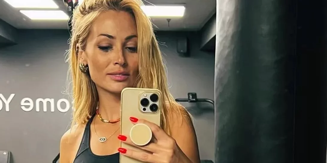 Η γυμναστική που ακολουθεί η Ελένη Βουλγαράκη υπόσχεται θαύματα για τους κοιλιακούς σου!