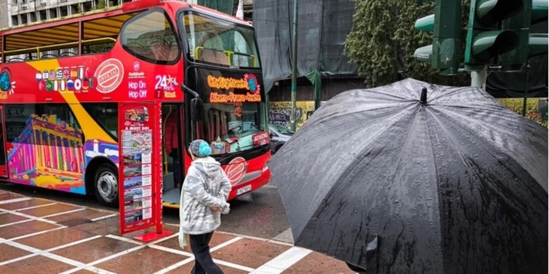 Καιρός | Από άνοιξη... φθινόπωρο - Βροχές και καταιγίδες όλη την εβδομάδα, πότε πέφτει η θερμοκρασία