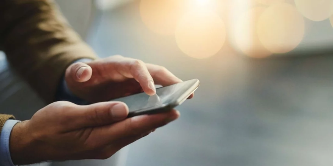 VibeAbroad, μία πλατφόρμα που ενώνει ταξιδιώτες και τοπικούς πολιτισμούς