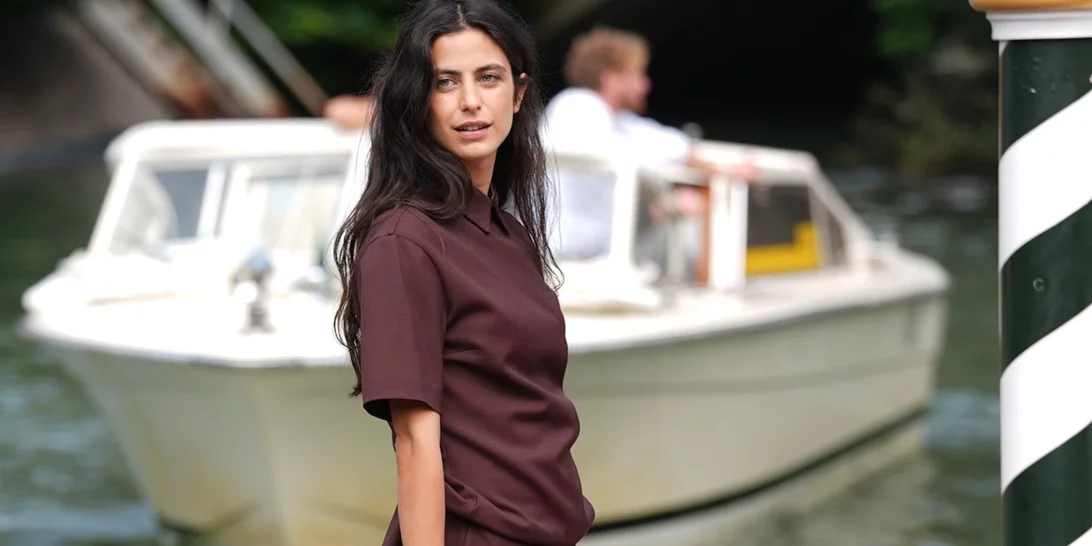 Φωτεινή Πελούζο | Όσα ξέρουμε για την Ιταλο-Ελληνίδα ηθοποιό που πρωταγωνιστεί στη "Μεγάλη Χίμαιρα"