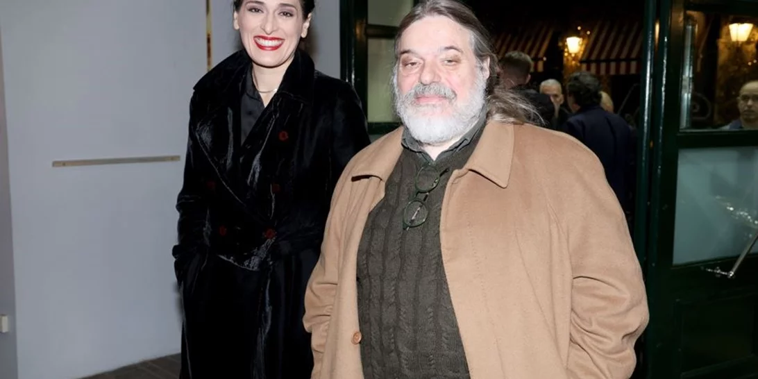 Ο γάμος δεν "σκότωσε" ποτέ τον έρωτά τους | Βερόνικα Δαβάκη και  Δημήτρης Παπαδημητρίου σε θεατρική πρεμιέρα