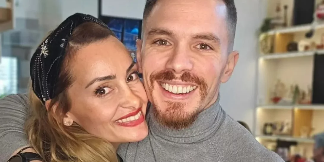 Στο πανέμορφα στολισμένο σπίτι της Βασιλικής Μιλλούση και του Λευτέρη Πετρούνια | Η εντυπωσιακή διακόσμηση για τις γιορτές