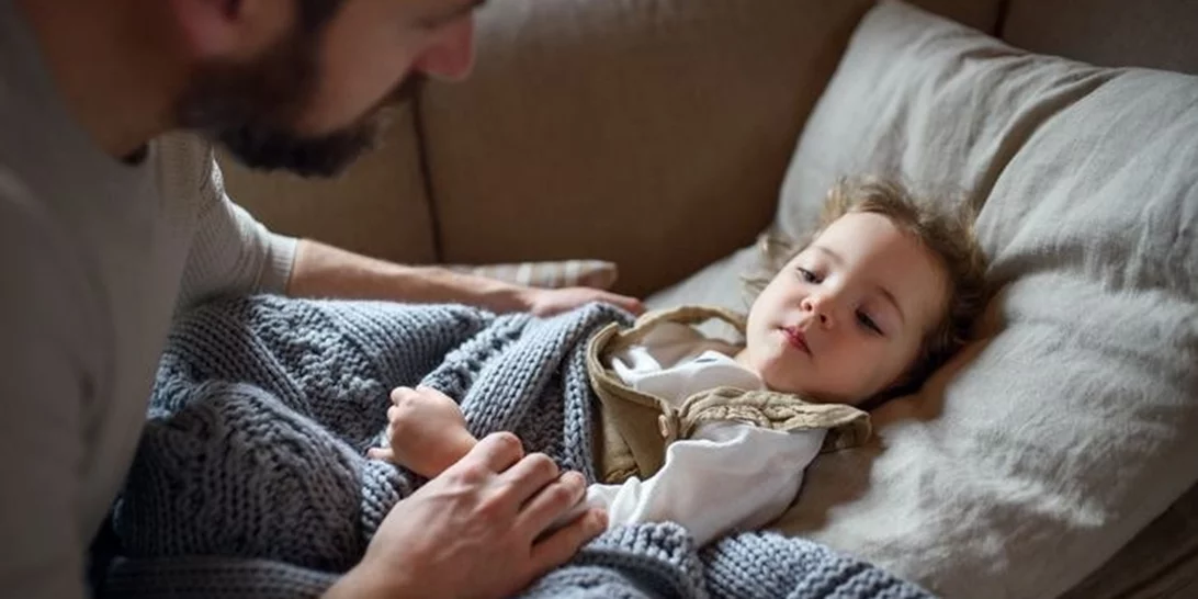 Γιατρέ, το παιδί έχει ίωση ή κρύωμα;