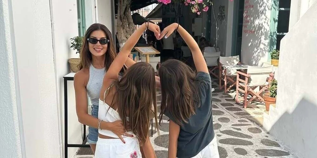 Η Σταματίνα Τσιμτσιλή σε μια αποκάλυψη για τον Θέμη Σοφό μετά τη γέννηση του τρίτου παιδιού τους