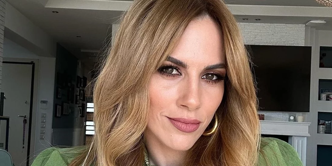 Η Ντορέττα Παπαδημητρίου άναψε το τζάκι της | Έχει το τέλειο αρωματικό χώρου από τη Zara Home