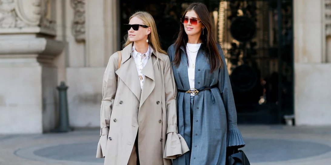 Iδέες για ανοιξιάτικους συνδυασμούς με καπαρντίνα