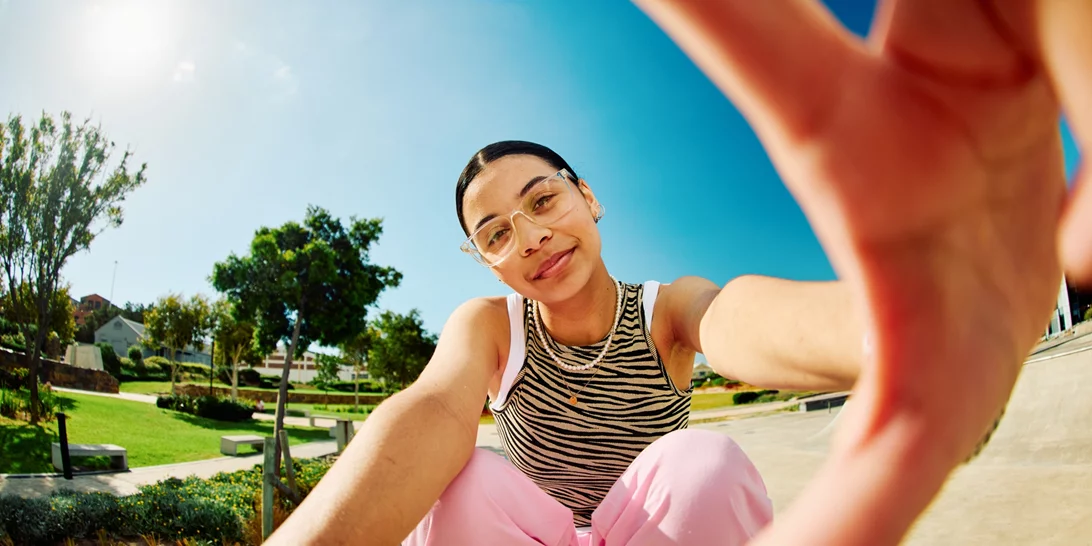 5 σημάδια που φανερώνουν ότι πάσχεις από JOMO
