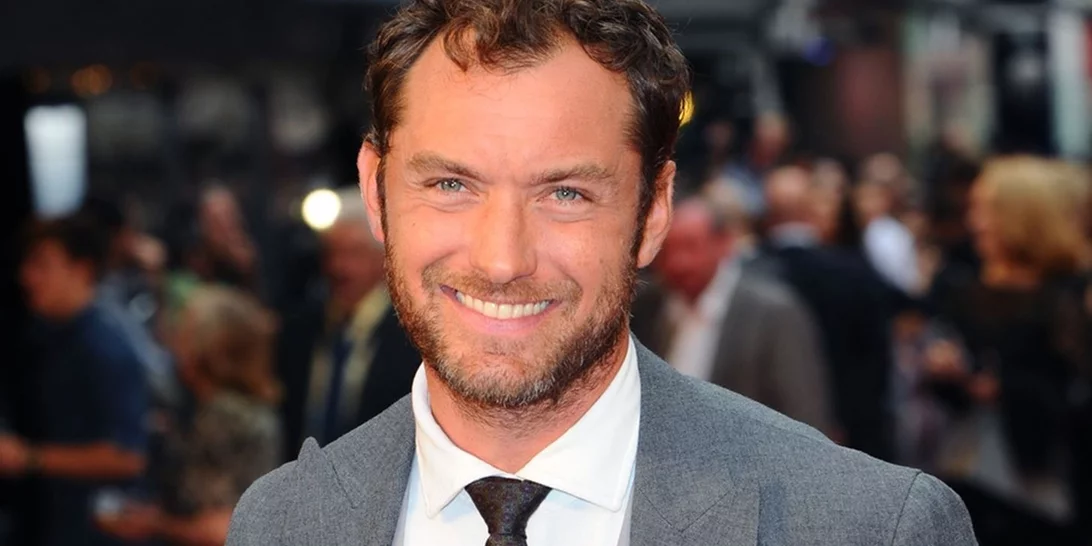 Ο 27χρονος γιος του Jude Law στο κόκκινο χαλί - Η εντυπωσιακή ομοιότητά τους