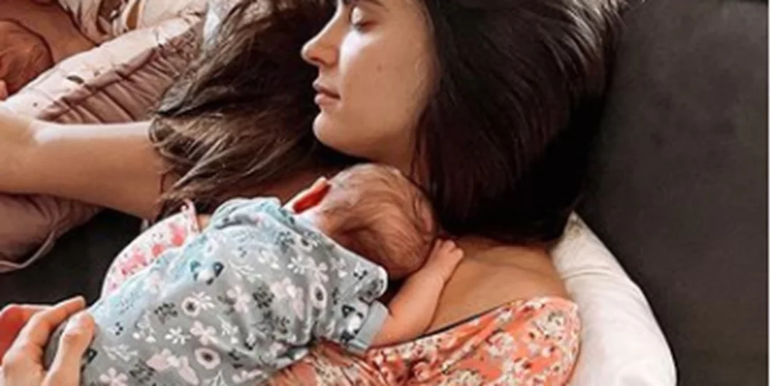 Χριστίνα Μπόμπα | Τα 10 κιλά της εγκυμοσύνης και όσα αποκάλυψε η νέα μαμά