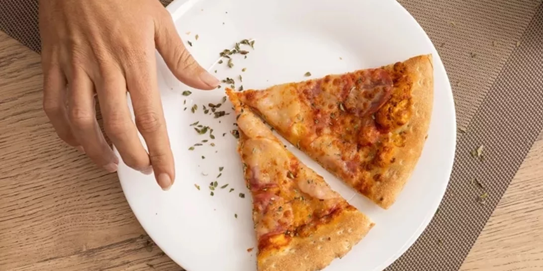 Πρέπει να κόψω εντελώς τους υδατάνθρακες για να ξεφουσκώσω;