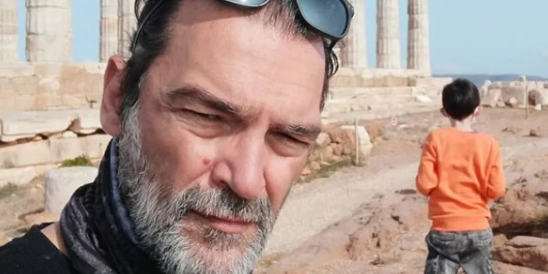 Κωνσταντίνος Καζάκος | Δημοσίευσε την πρώτη φωτογραφία με την 23χρονη σύντροφό του