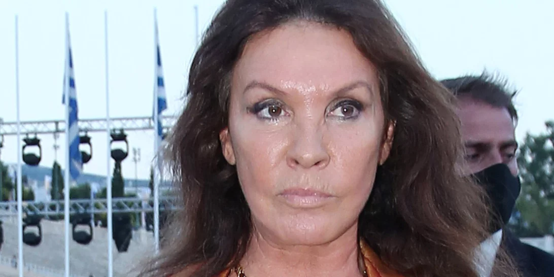 Η επική γκάφα της Βάνα Μπάρμπα | Μπέρδεψε τον Μίκη Θεοδωράκη με τον Μίκυ Μάους