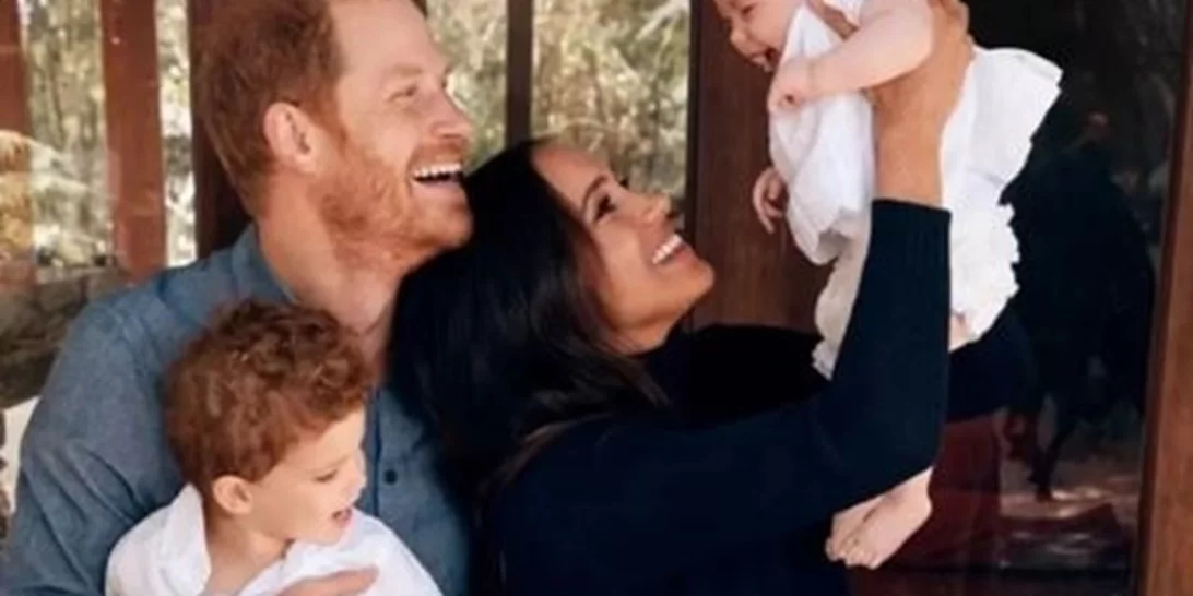 O πρίγκιπας Archie και η πριγκίπισσα Lilibet στην πρώτη τους φωτογράφιση - Μαγειρεύουν μαζί