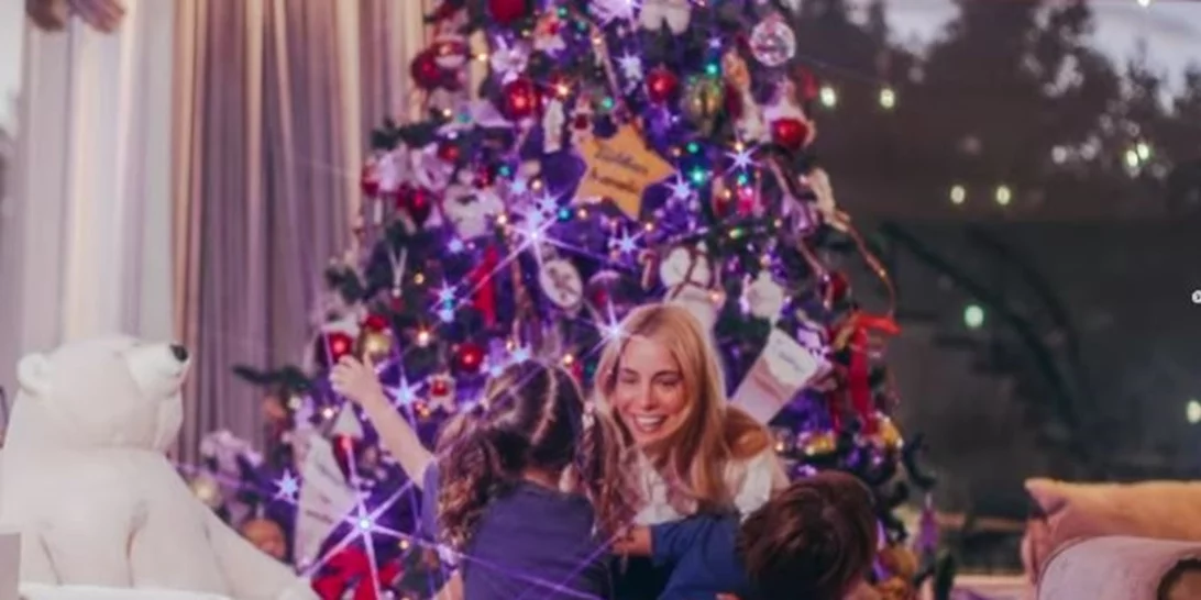 Δούκισσα Νομικού | Το (ολοφώτεινο) σπίτι της μύρισε Χριστούγεννα