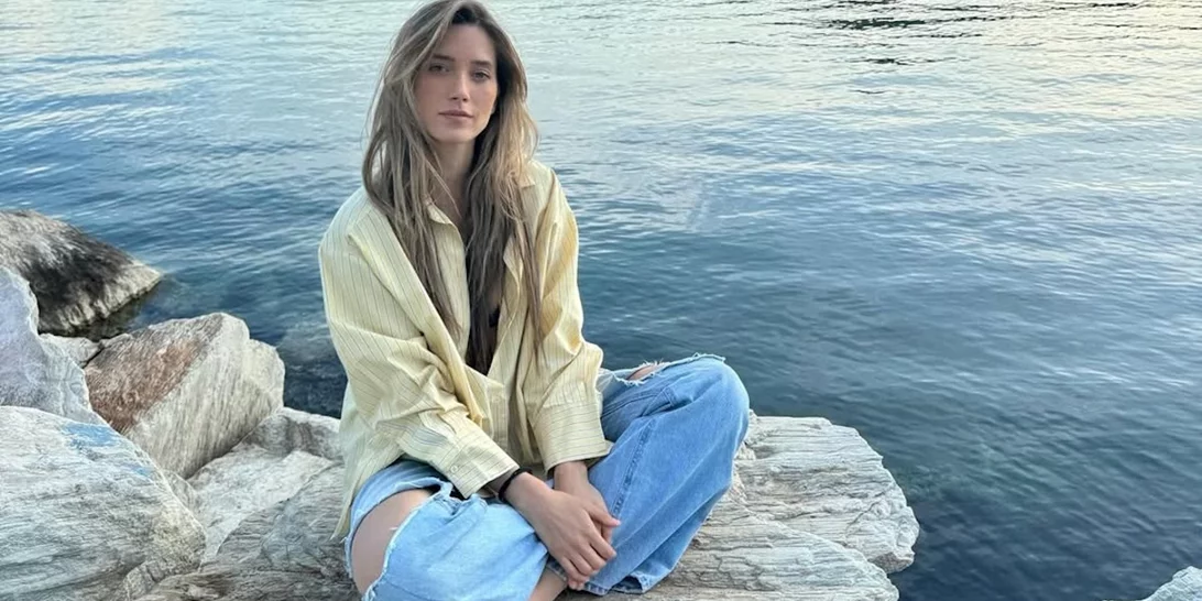 Η Γιολάντα Καλογεροπούλου ποζάρει με φουσκωμένη κοιλιά σε προχωρημένη εγκυμοσύνη